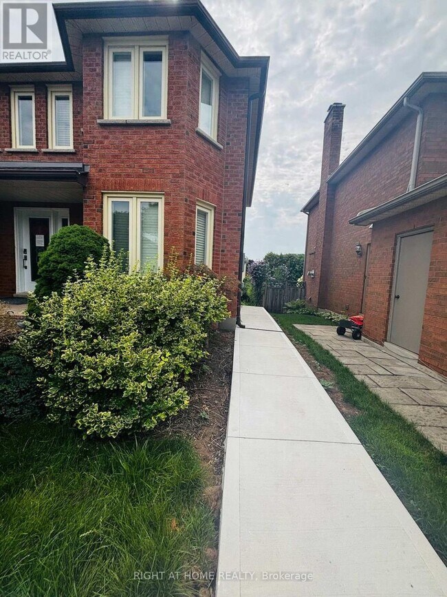 Photo - 1220 Grandview Dr