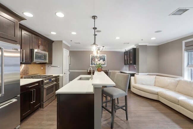 Photo - 1331 Grand St Unit 207