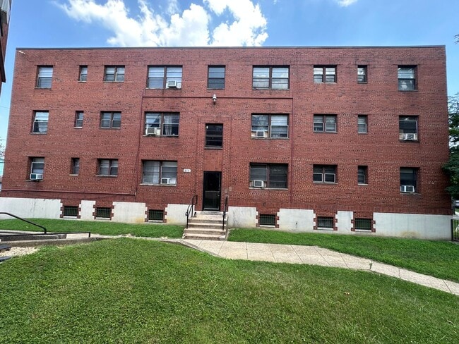 Photo - 214 Kenilworth Avenue Northeast Apartment Unit 3C