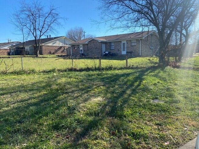 Photo - Renovated East Nash Duplex!