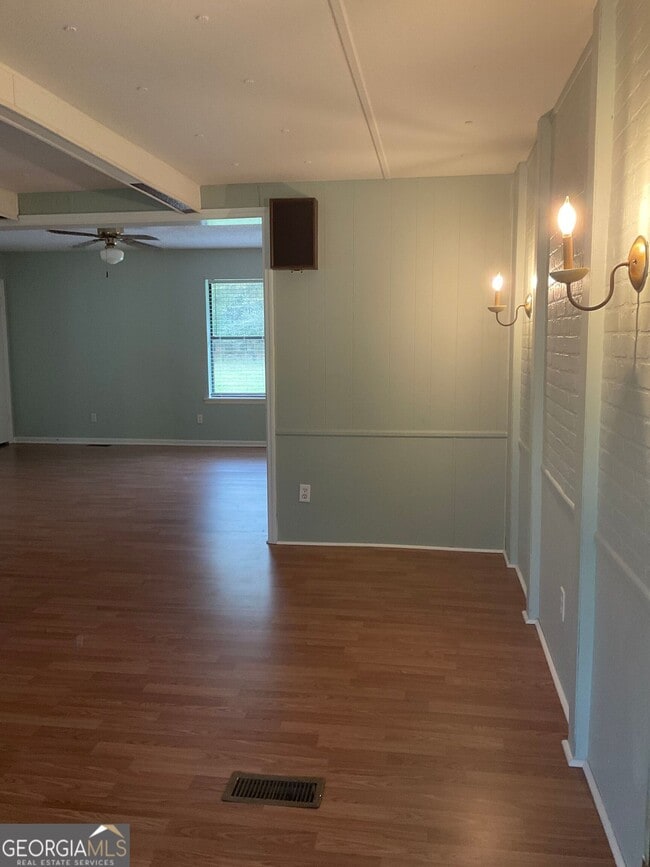 Photo - 76 Jacqueline Dr