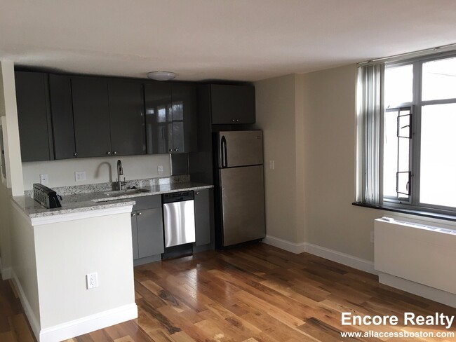 Photo - 125 Trapelo Rd Apartments Unit 3