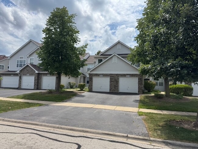 Building Photo - 2928 Kentshire Cir Rental