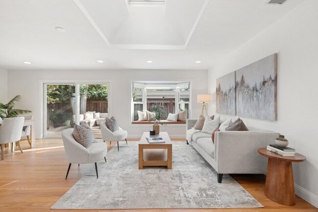 Photo - 1106 Viscaino Ave