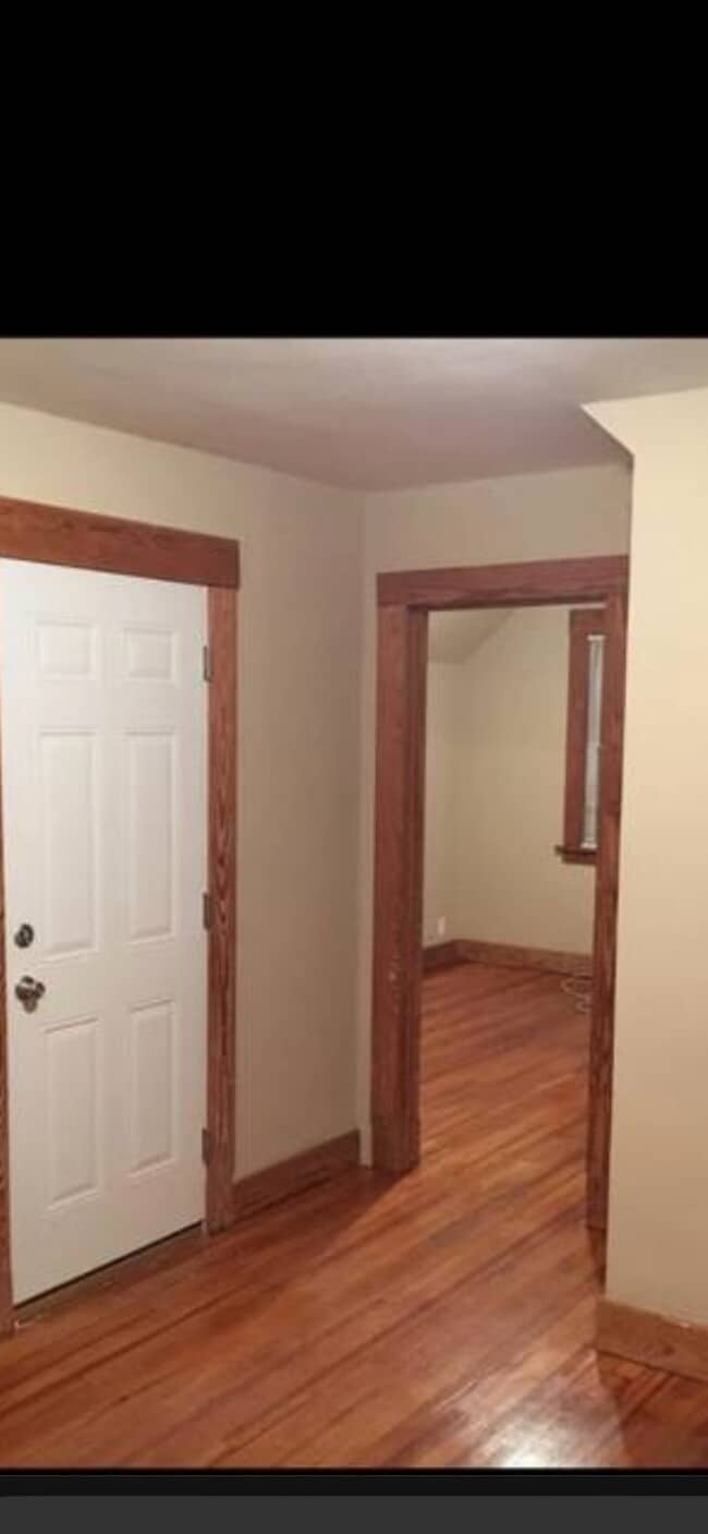 Photo - 130 Woodin St