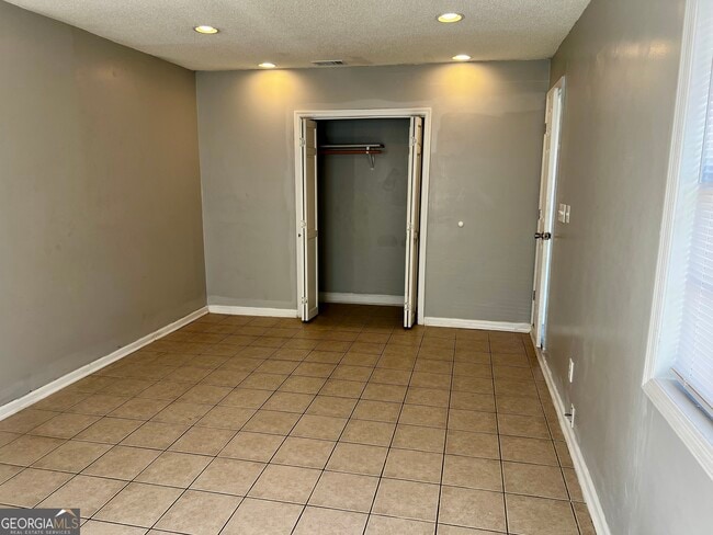 Photo - 10 Crestwood Cir