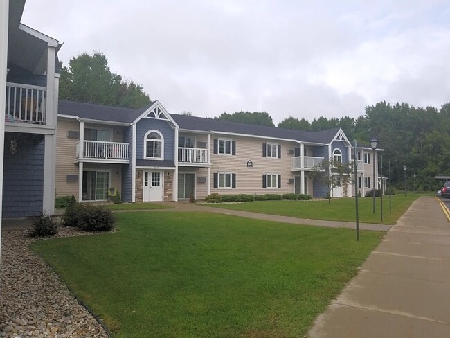 Photo - 815 Country Way