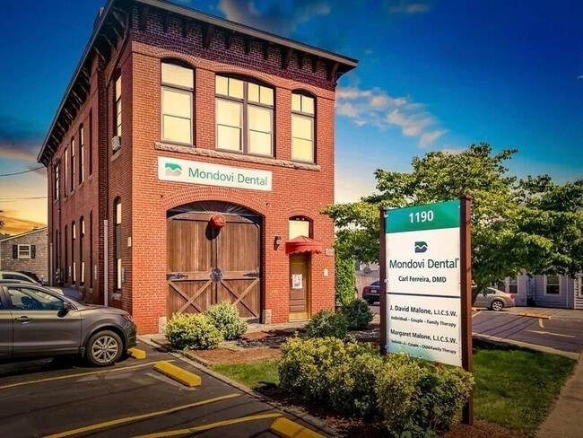 Photo - Fall River FireHouse Unit 3