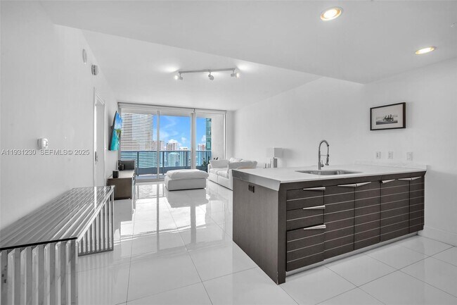 Photo - 200 Biscayne Blvd Way Unit 4012