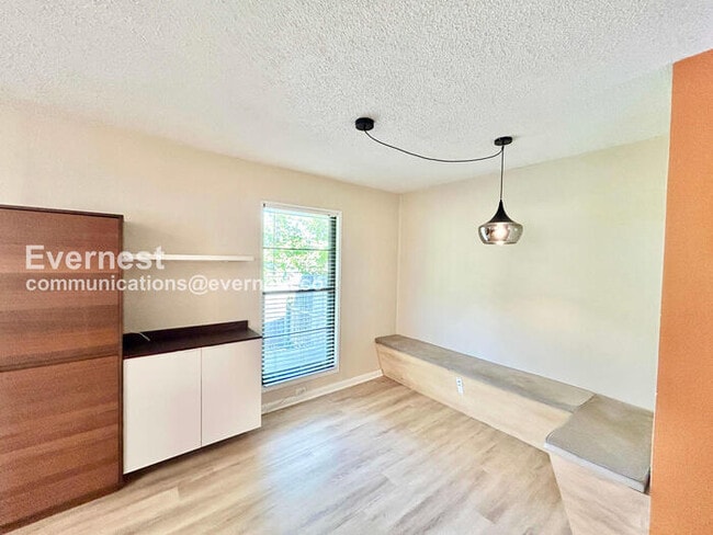 Photo - 5408 Waltham Ave