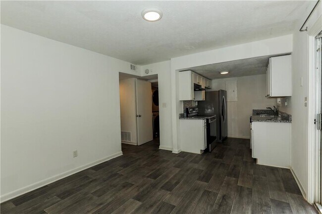 Photo - 1150 Rankin St Unidad Apt M4
