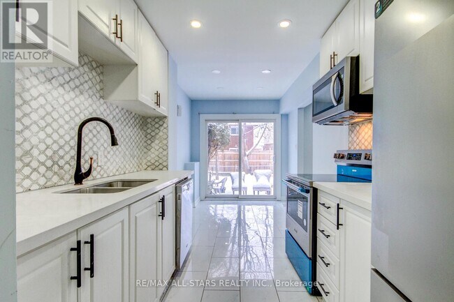 Photo - 50 Verne Cres