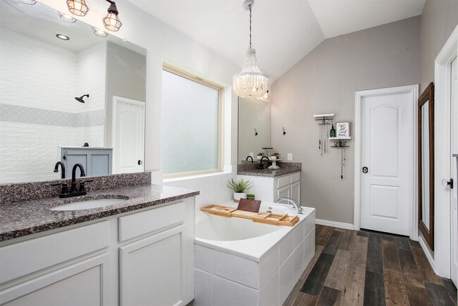 Photo - 3037 Broadhaven Dr