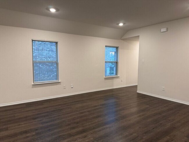Photo - 3213 Perman Dr