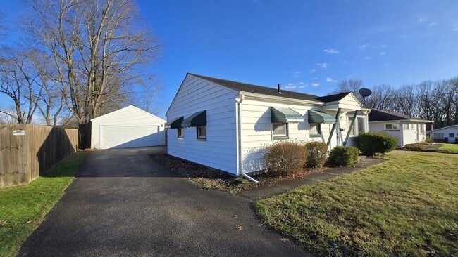 Photo - 217 Carnegie Ave