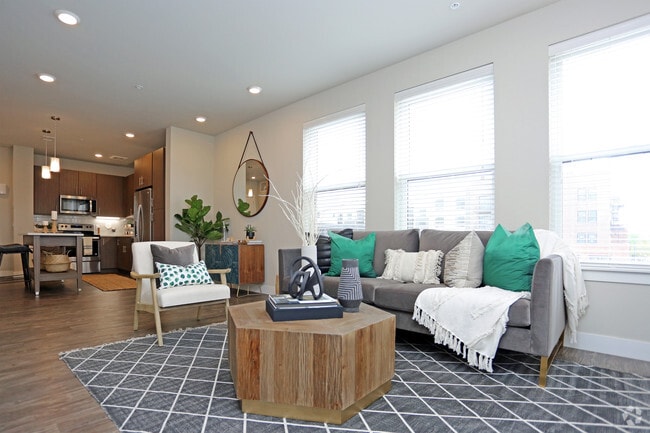1BR, 1BA - 797 SF