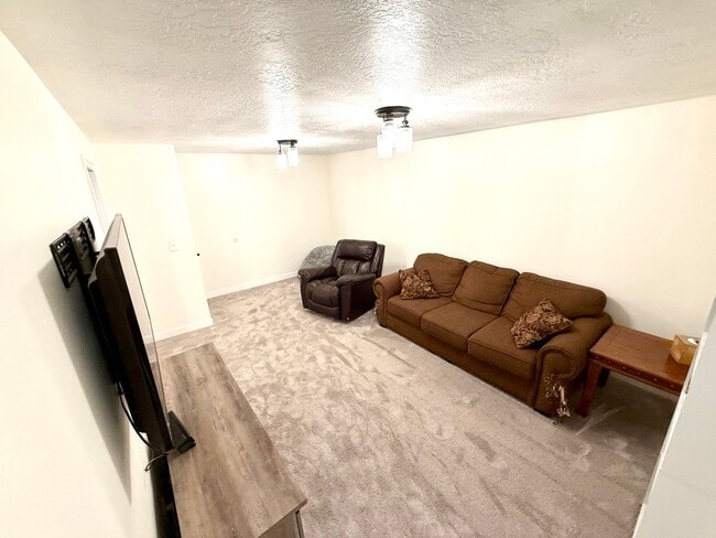 Photo - 1159 N 250 E