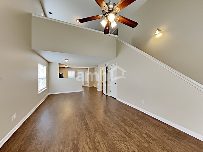 Photo - 705 St Charles Ave