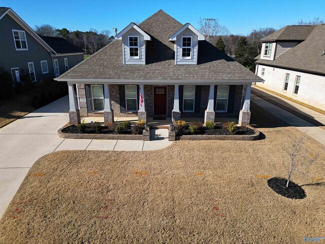 Photo - 118 Waxwing St