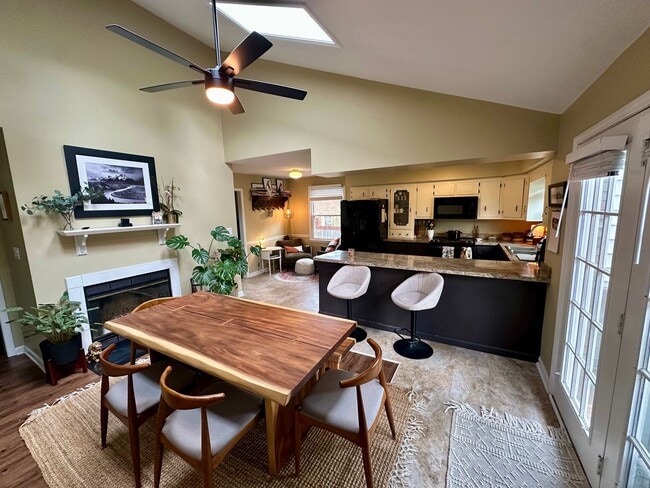 Photo - 1205 Woodbridge Dr