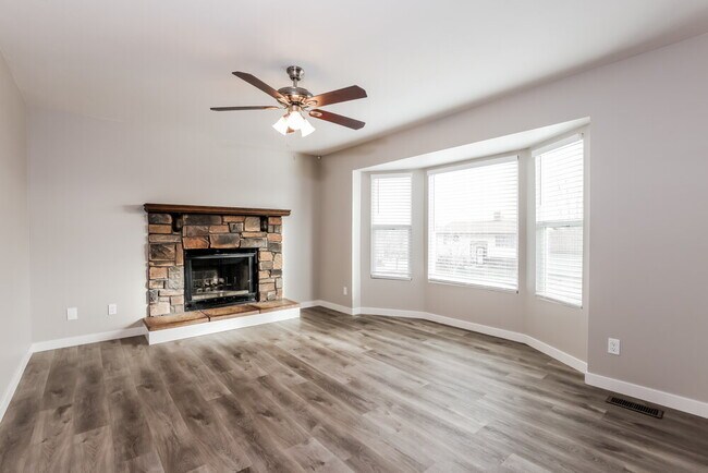 Photo - 6136 S 5725 W