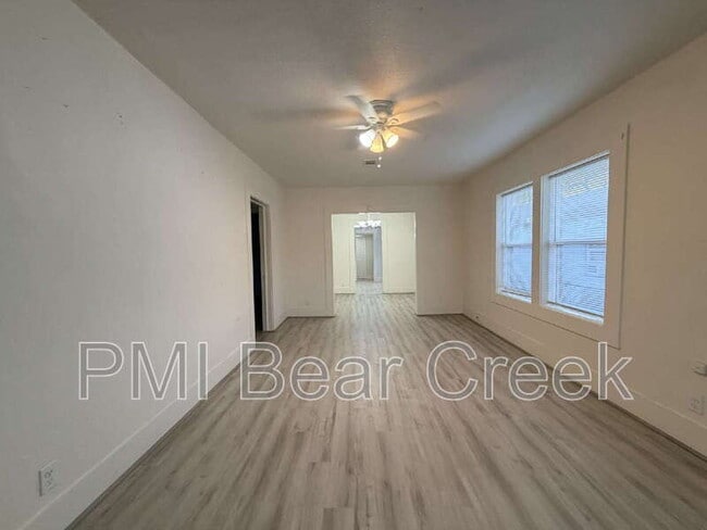 Building Photo - 3014 Rosalie St