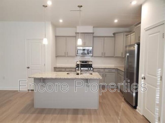 Photo - 137 Orvis Dr