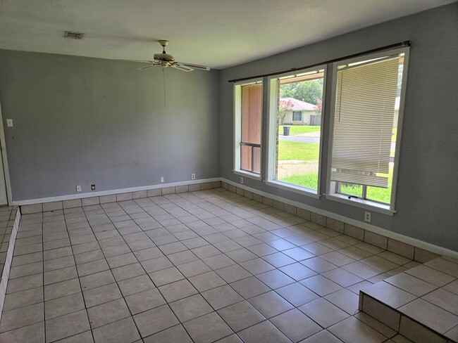 3013 Normand Dr