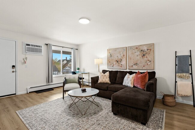 Photo - 22 2nd St Unit ID1032313P