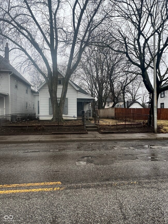 Building Photo - 2509 E 10th St