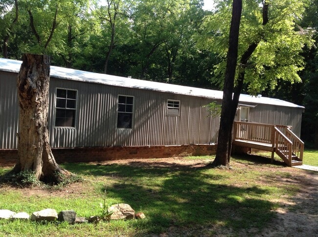 Building Photo - 625 Dream Ln