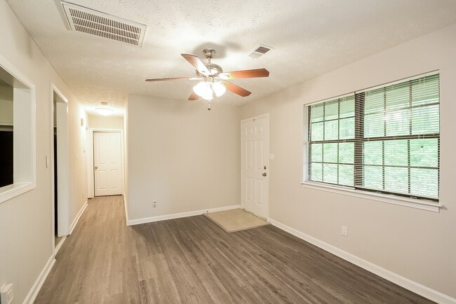 Photo - 3648 Mansfield Ln