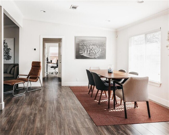 Photo - 2505 Rogge Ln