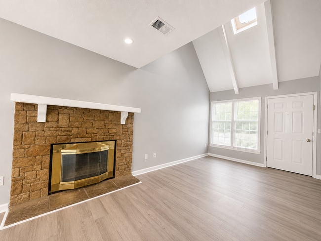 Photo - La Chateau Duplexes Unit 1412