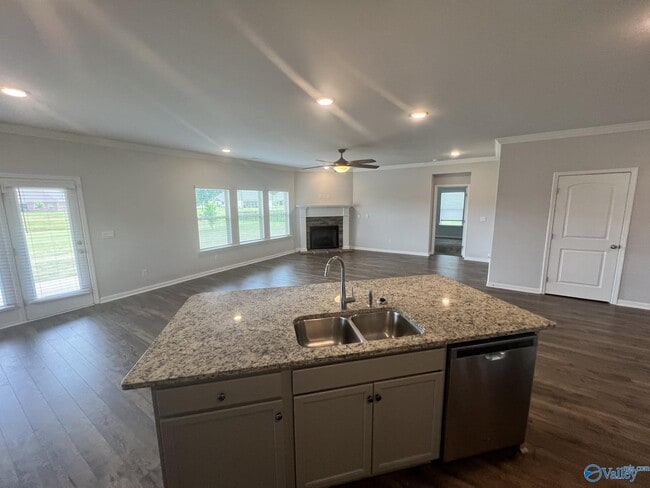 Photo - 142 Tango Dr