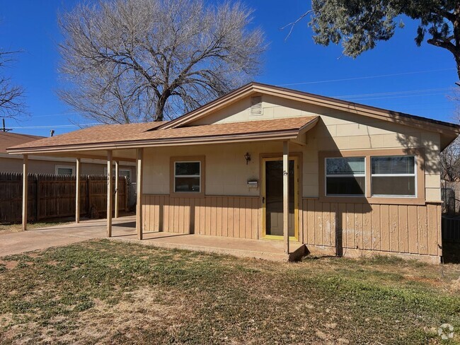 Building Photo - Remodeled 3/1 in Central Lubbock Rental