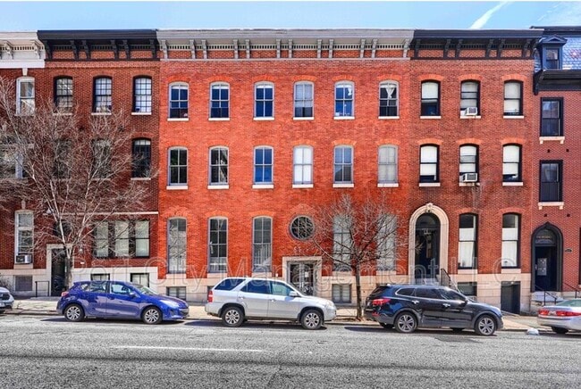 Building Photo - 1025 St Paul St