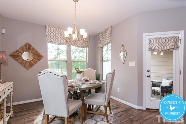 Photo - 1007 Metropolitan Dr