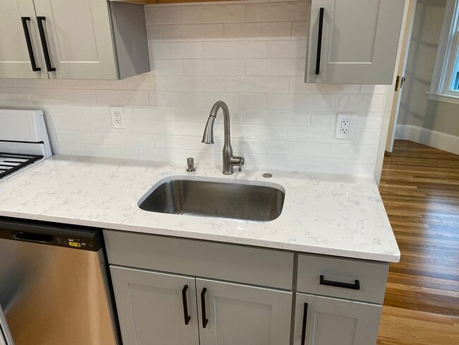 6 Primrose St Unit 2