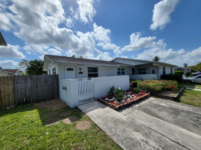 Photo - 20526 SW 92nd Ct Unit 20526