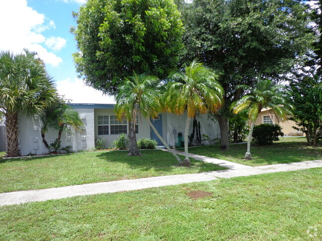 Building Photo - 11751 Oleander Dr Rental