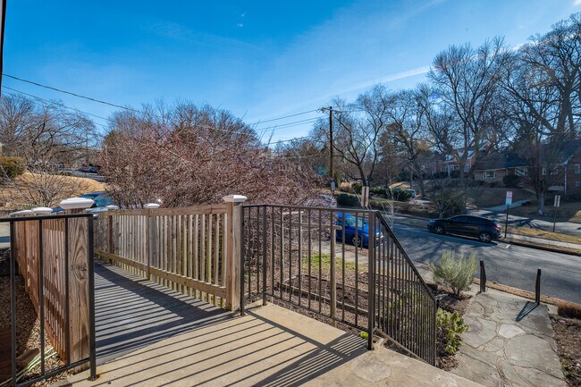 Photo - 1407 Leegate Rd NW