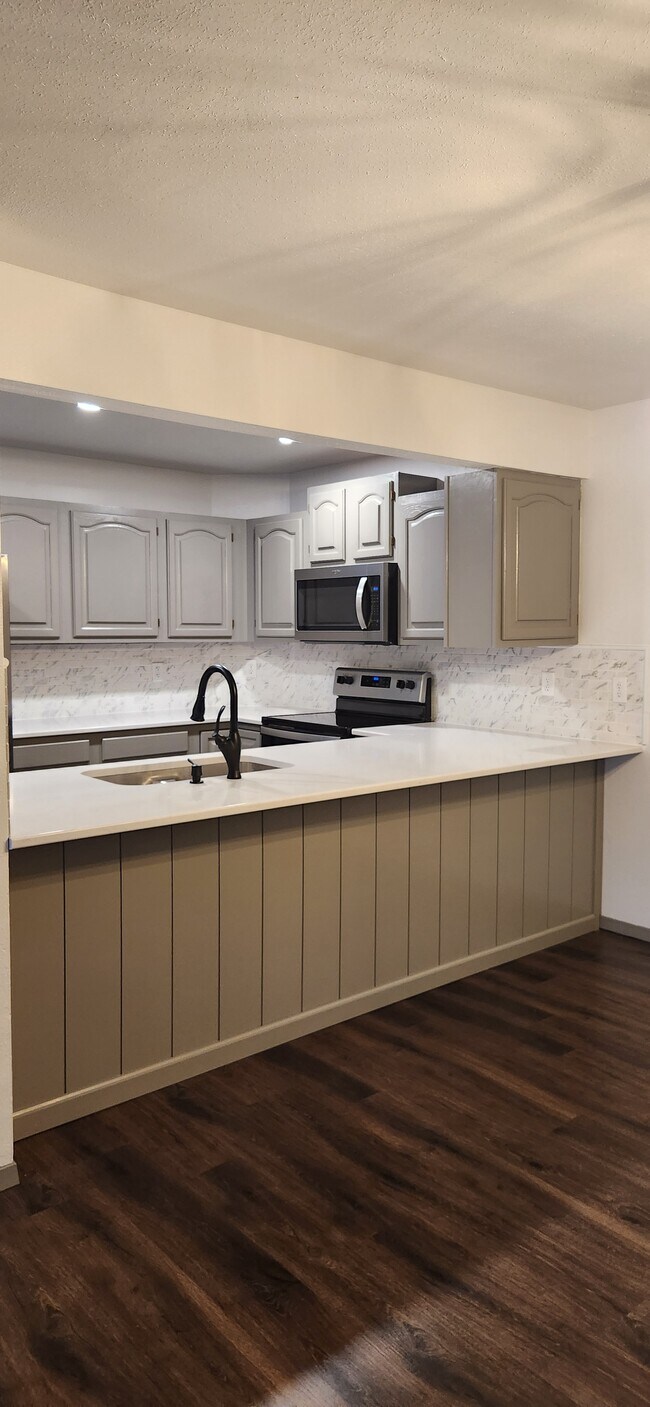 Photo - 3946 Fairway Hills Dr Unit 3946 Fairway Hills Drive