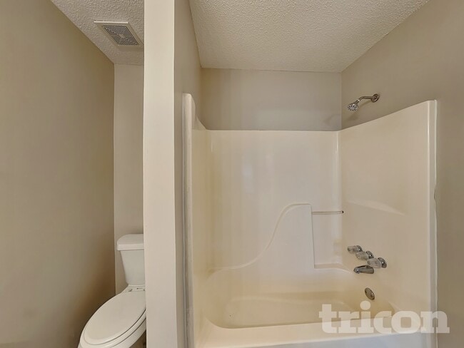 Photo - 108 Woodlands Village Dr