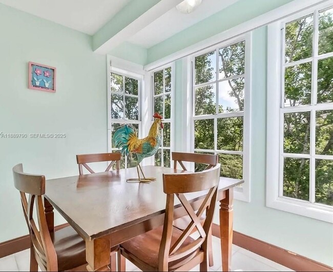 Photo - 202 W Canal Dr