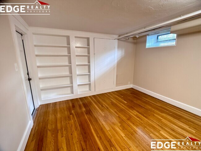 Photo - 10 E Boulevard Rd Unit B