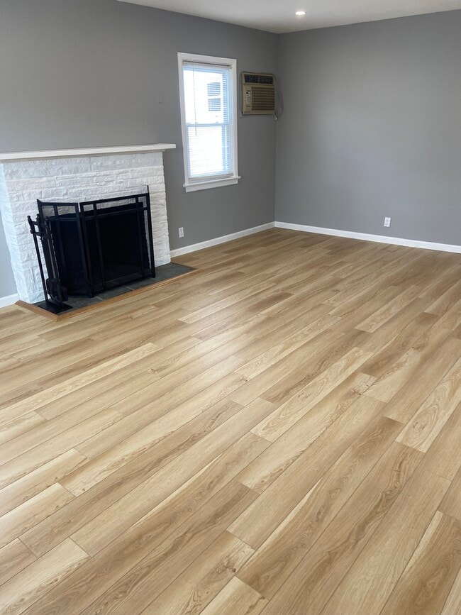 Photo - 100 Belmont Ave Unit 3