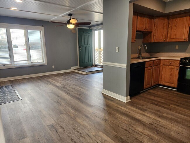 Photo - THE LANDINGS CONDO