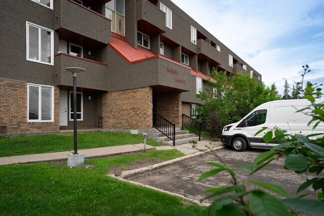 Photo - Marsh Manor Apartments