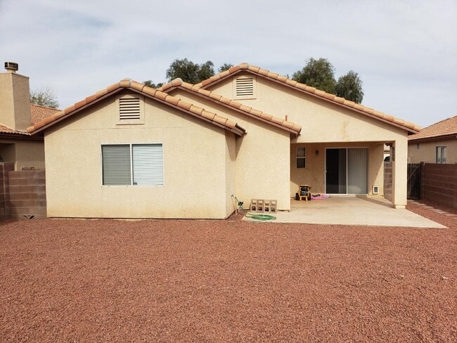 Building Photo - 2215 W Silverbell Oasis Way Rental